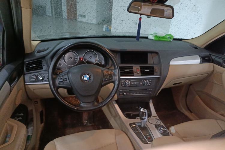 Used BMW X3 2012 xDrive28i Leading Model Center Console