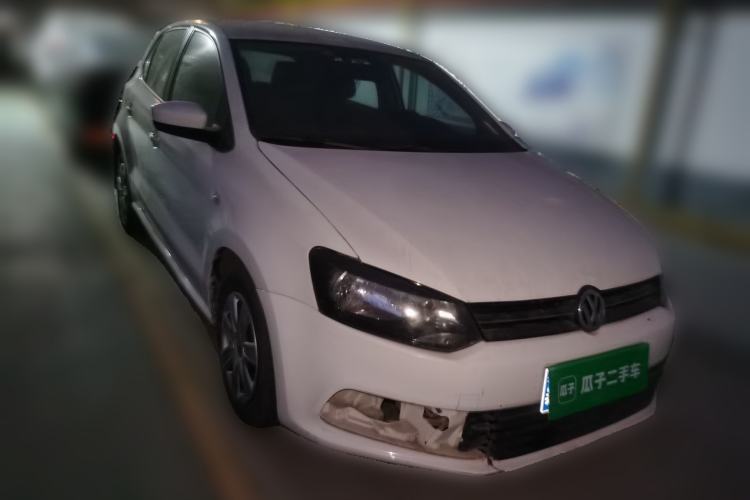 Used Volkswagen Polo 2013 1.4L Manual Fashion Edition Front Right 45 Deg