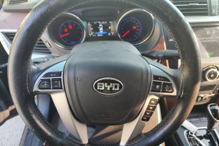 Used BYD G5 2014 1.5TID Automatic Prestige Model