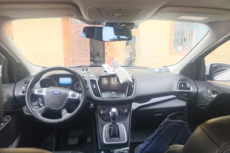 Used Ford Kuga 2015 2.0L GTDi Four-Wheel-Drive Sport Model
