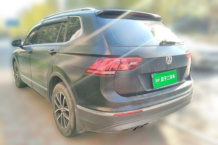 Used Volkswagen Tiguan L 2017 330TSI Automatic Two-Wheel Drive Luxury Edition Rear Left 45 Deg