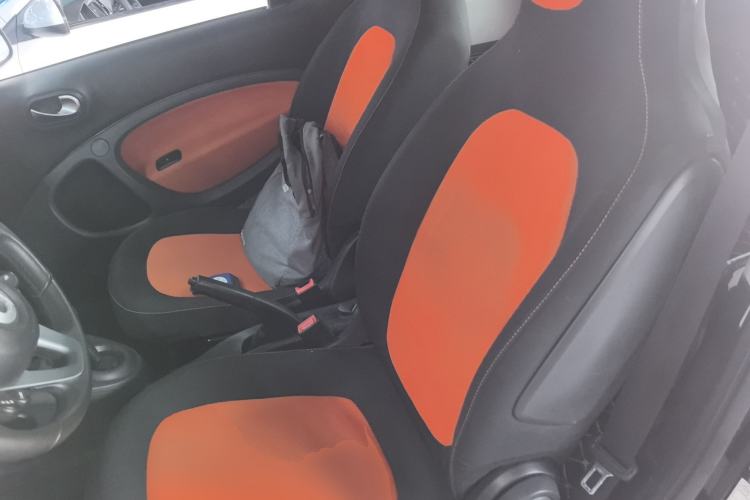 Used smart fortwo 2015 1.0L 52 kW Hardtop Passion Edition Left Front Seat