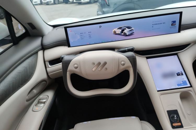 Used IM LS6 2025 Long-Range Lingxi Intelligent Driving Edition Steering Wheel