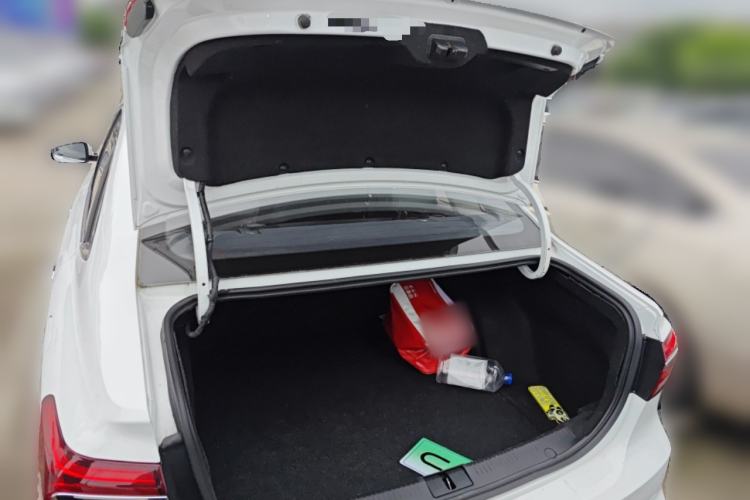 Used Roewe i6 2018 20T Automatic Flagship Edition Trunk