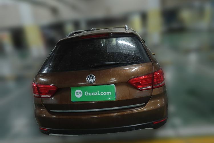 Used Volkswagen Cross Lavida 2014 1.6L Automatic Rear