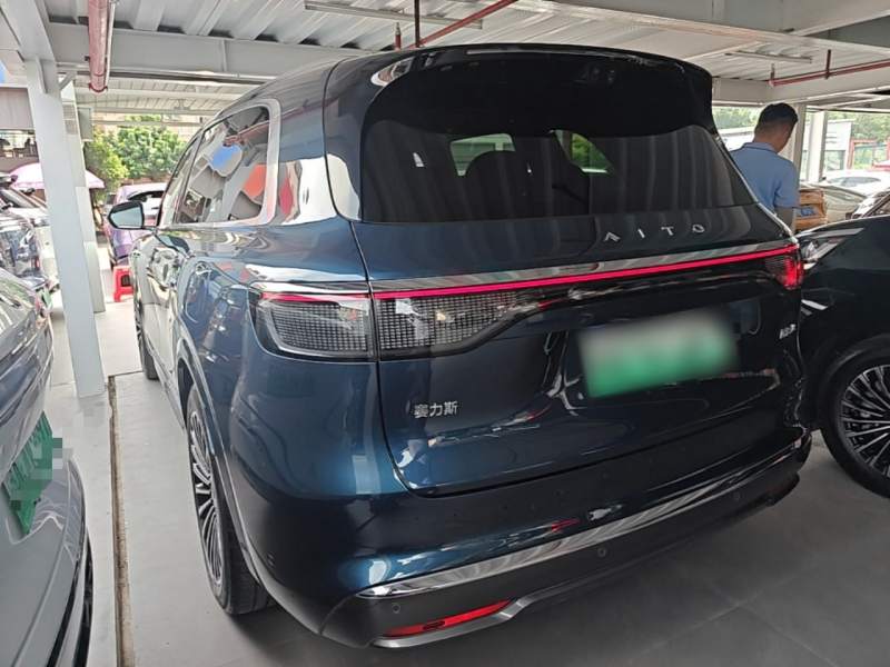 Used Hima AITO M8 2025 Extended-Range Ultra Version 53.4 kWh 6-Seater Edition — 4