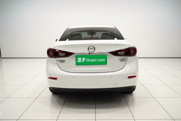 Used Mazda 3 Axela 2014 Sedan 2.0L Automatic Sport Model
