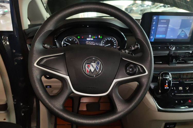 Used Buick GL8 2022 Land Cruiser Executive Class 652T Comfort Model