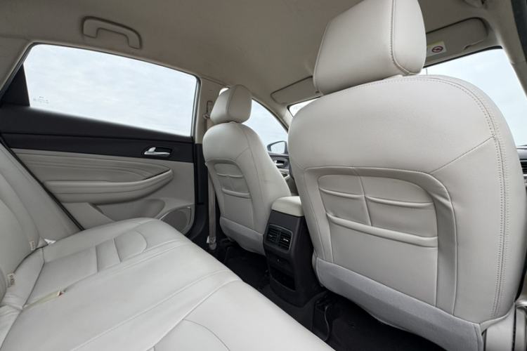 Used GAC Trumpchi GA4 2018 150N Automatic Luxury Edition Interior 4