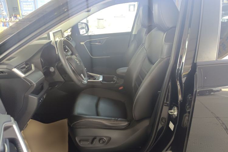 Used Toyota RAV4 2020 2.0L CVT Two-Wheel Drive Fashion PLUS Edition
