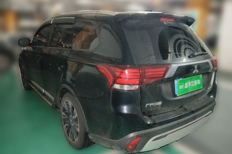 Used Mitsubishi Outlander 2020 2.0L Two-Wheel Drive Enjoyment Version 5 Seats Rear Left 45 Deg