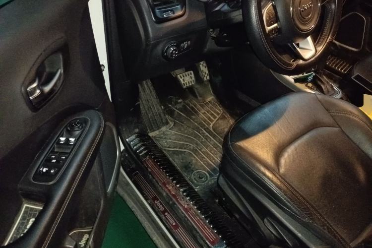 Used Jeep Compass 2017 200T Automatic Family Edition
