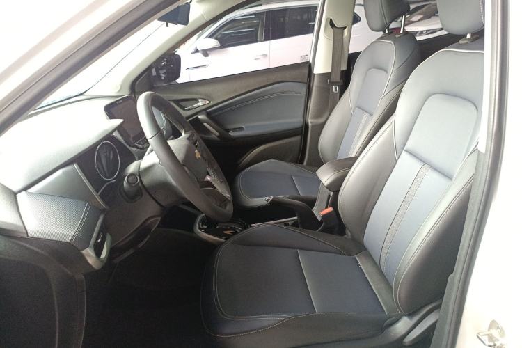 Used Chevrolet Trax 2021 325T Automatic Fun Edition China VI Standard Left Front Seat