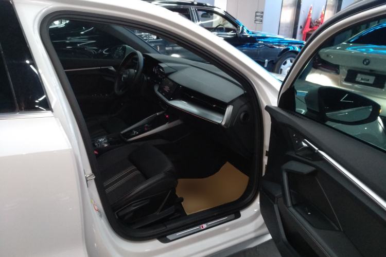 Used Audi A3 2024 Sportback 35 TFSI Fashionable Sports Model
