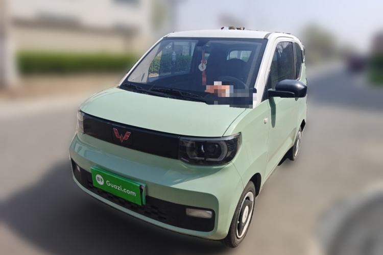 Used Wuling Hongguang MINIEV 2021 Macaron Sandwich Model 120 km Lithium Iron Phosphate