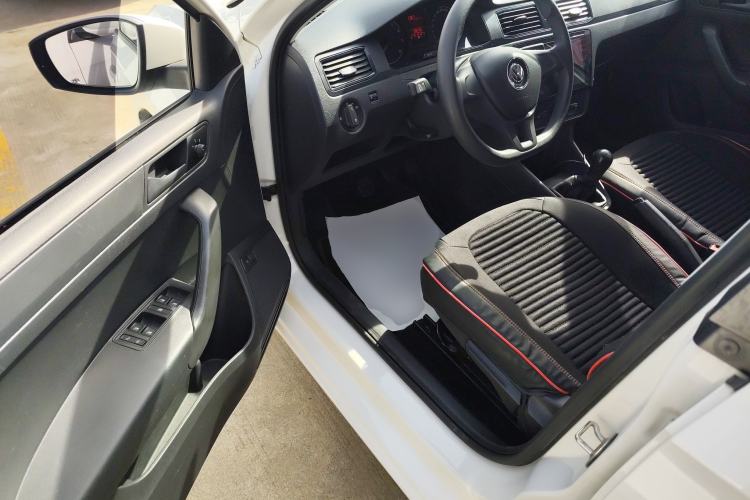 Used Volkswagen Santana 2016 1.6L Manual Fashion Edition
