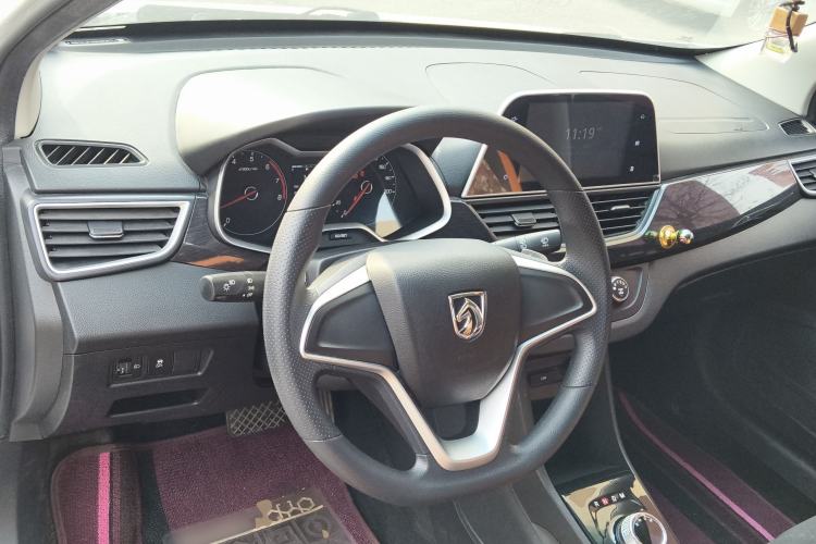 Used Baojun 310 2017 1.5L Automatic Fashion Model