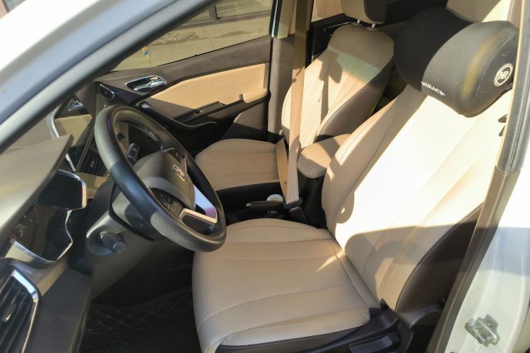 Used Baojun 310W 2017 1.5L Manual Fashion Edition China VI
