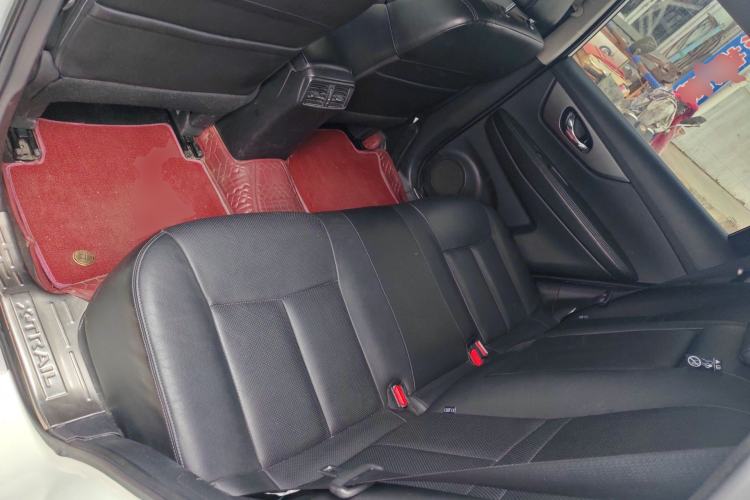 Used Nissan X-Trail 2014 2.0L CVT Comfort Edition 2WD Left Rear Seat