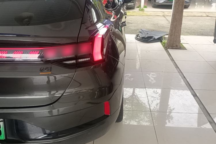 Used Zeekr 001 2022 Ultra-Long Range Single-Motor WE Version Right Rear Taillight