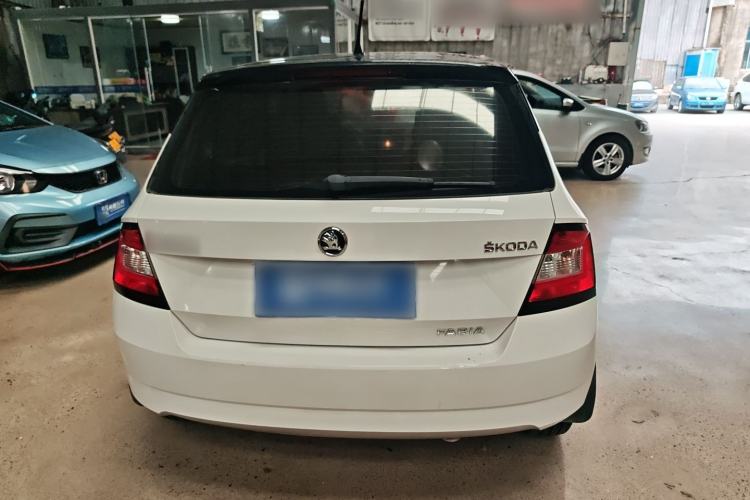 Used Skoda Fabia 2015 1.4L Manual Front-Wheel Drive Model Rear