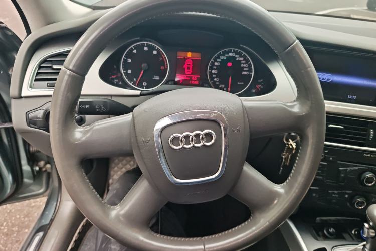 Used Audi A4L 2011 2.0 TFSI Comfort Model