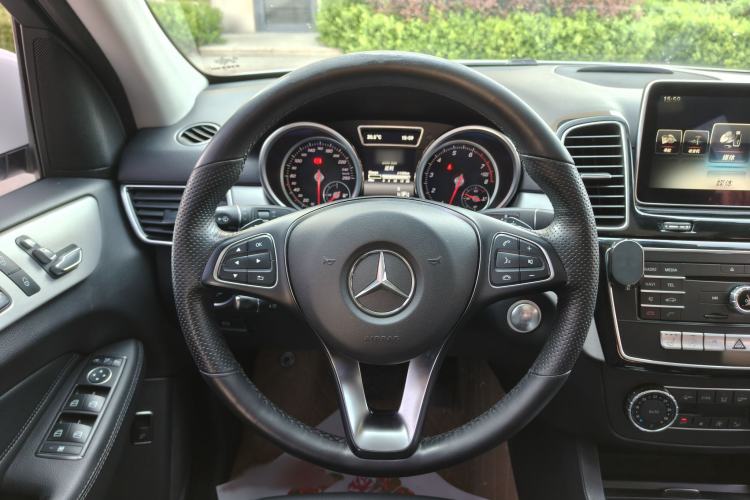 Used Mercedes-Benz GLE 2015 GLE 320 4MATIC Steering Wheel