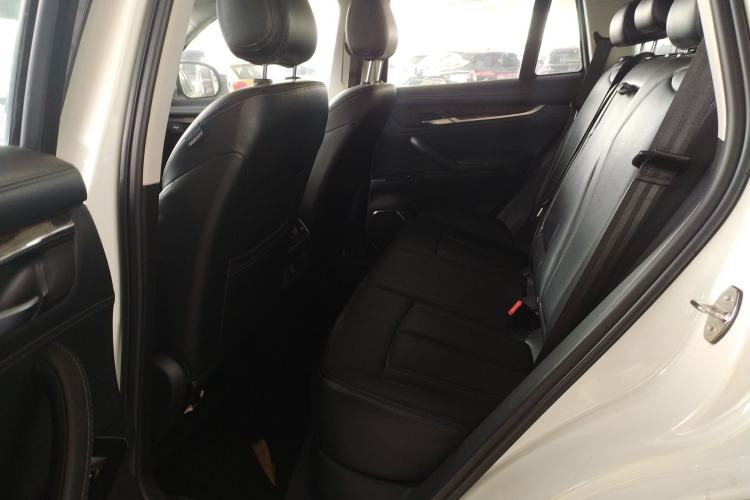 Used Hanteng X7 2016 1.5T Manual Luxury Edition Left Rear Seat
