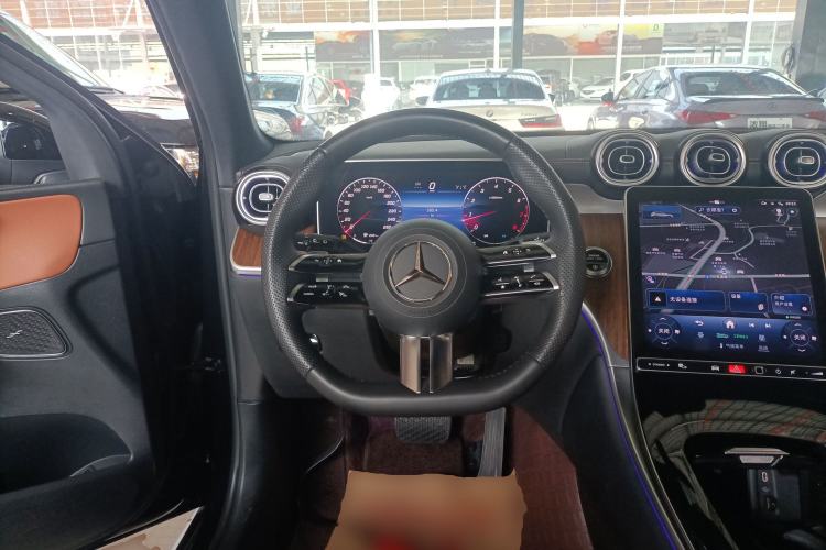 Used Mercedes-Benz GLC 2024 GLC 300 L 4MATIC Dynamic Edition 5-seater
