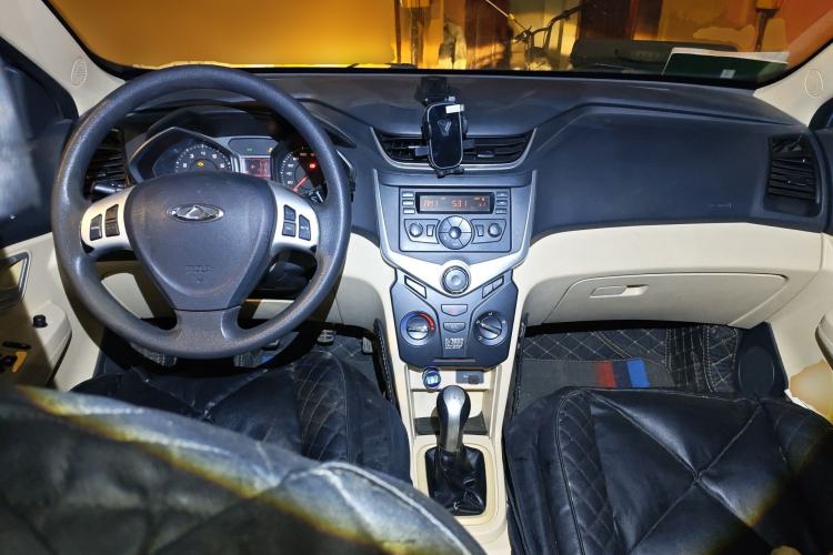 Used Chery Fengyun 2 2015 1.5L Manual New Edition Center Console