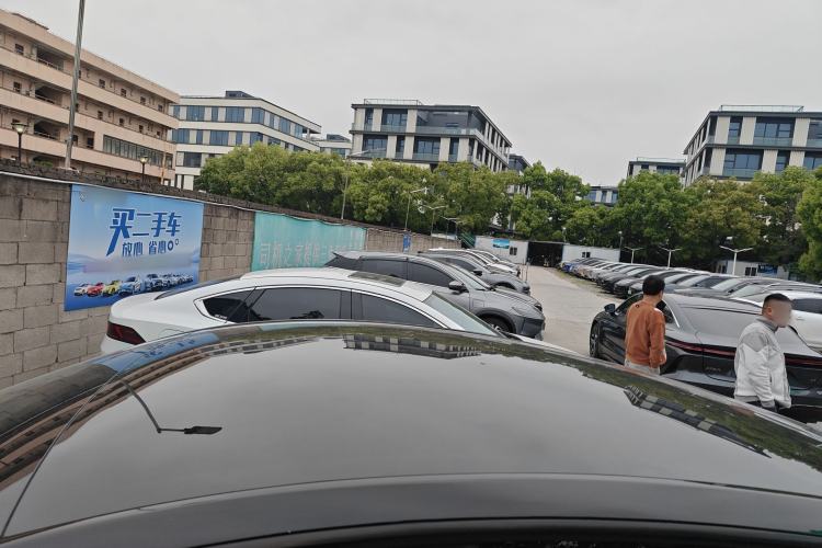 Used Tesla Model Y 2023 Long-Range All-Wheel-Drive Version
