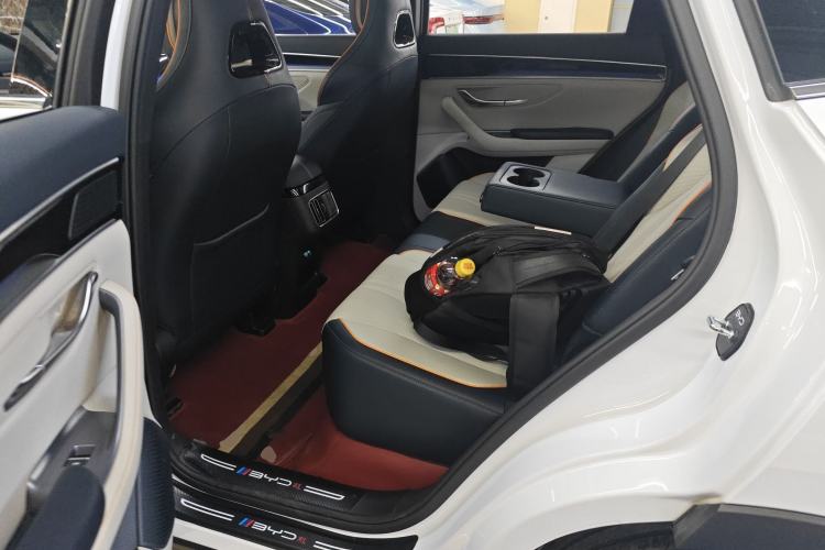 Used BYD Song PLUS New Energy 2024 HONOR Edition DM-i 110km Flagship PLUS
