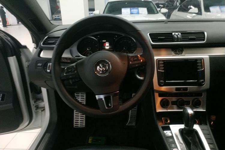 Used Volkswagen FAW-Volkswagen CC 2018 1.8TSI Luxury Model Steering Wheel