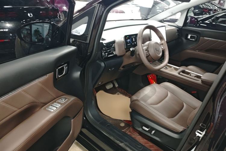 Used Wuling Starlight 730 2025 Model Plug-in Hybrid 125km Luxury Edition