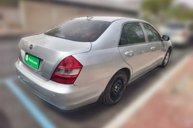 Used BYD F6 2011 Golden Edition 2.0L CVT Deluxe Model
