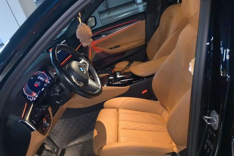 Used BMW 5 Series 2021 530i M Sport Package Left Front Seat