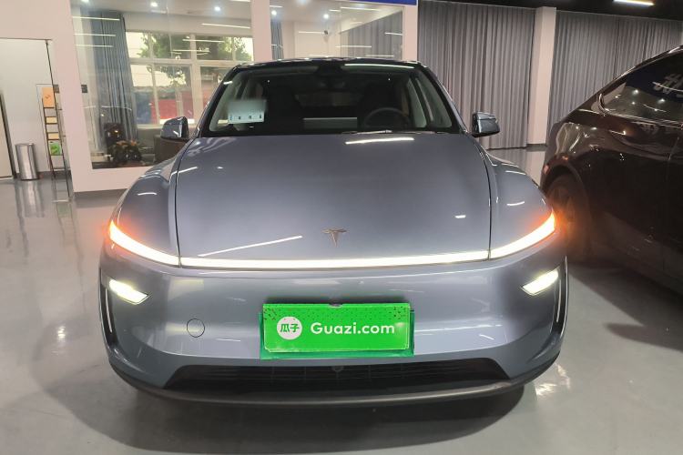 Used Tesla Model Y 2025 Rear-Wheel-Drive Version
