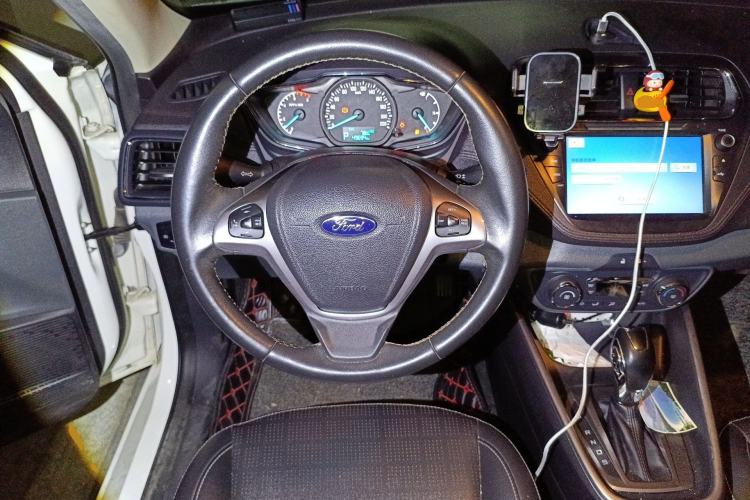 Used Ford Escort 2017 Happiness Edition 1.5L Automatic Fashion Version Steering Wheel