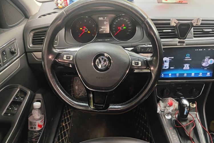 Used Volkswagen Lavida 2017 1.6L Automatic Comfort Edition
