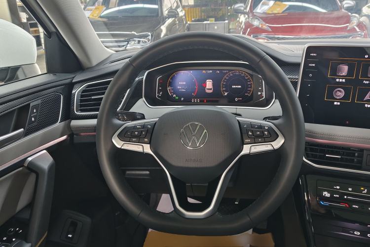 Used Volkswagen Tayron 2023 330TSI Two-Wheel-Drive Luxury Plus Advanced Version
