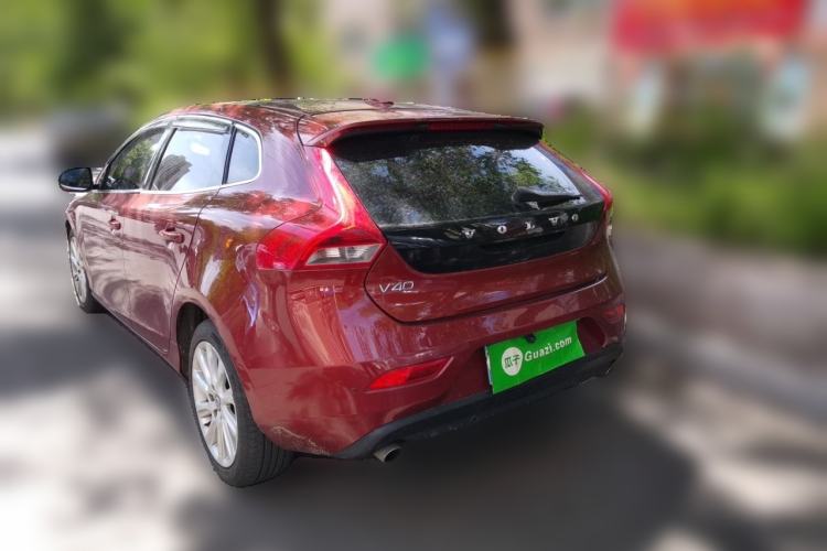 Used Volvo V40 2013 2.0T Zhiya Edition Rear Left 45 Deg