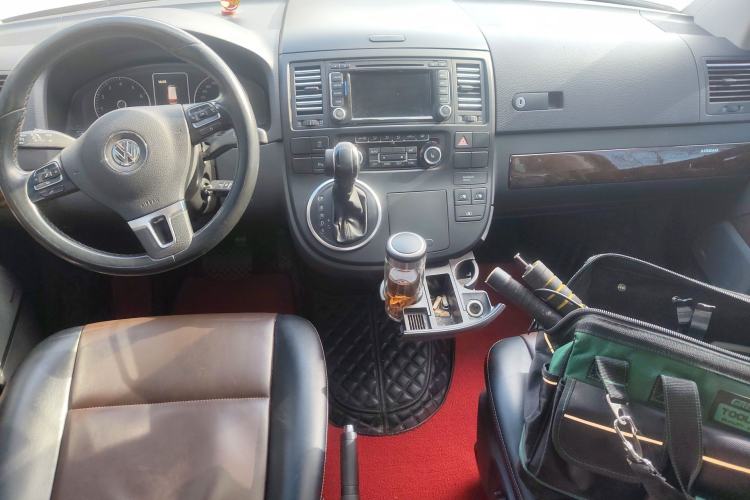 Used Volkswagen Multivan 2012 2.0 TSI Two-Wheel Drive Business Edition Center Console