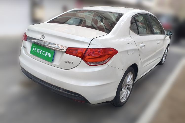 Used Citroen C4L 2013 1.6 THP Automatic Impression Edition
