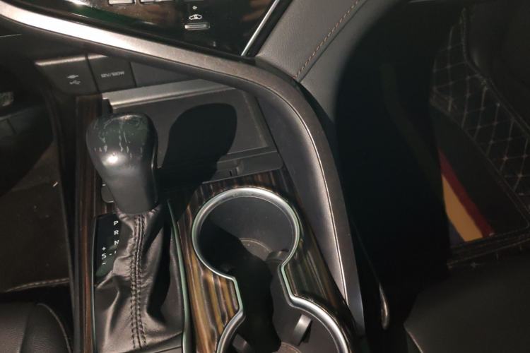 Used Toyota Camry 2019 2.5G Luxury Edition China V Standard Gear Lever