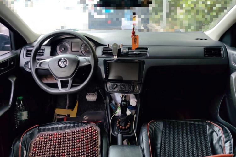 Used Volkswagen Santana 2018 1.5L Automatic Fashion Edition Center Console