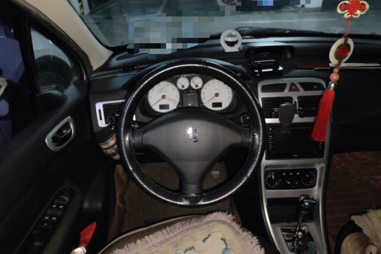 Used Peugeot 307 2010 Hatchback 1.6L Manual Comfort Edition
