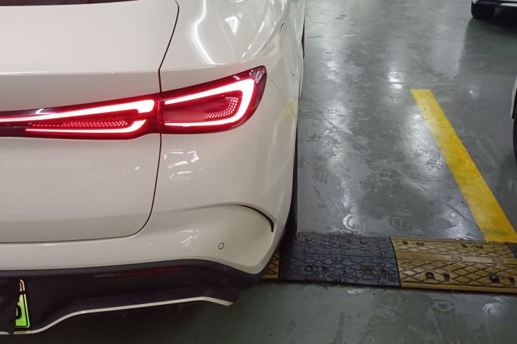 Used BYD Seal 06 New Energy 2024 DM-i 120KM Luxury Model Right Rear Taillight