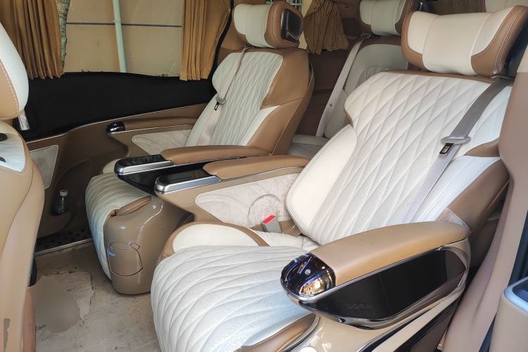 Used Buick GL8 2021 Land Cruiser Executive Class 652T Luxury Model