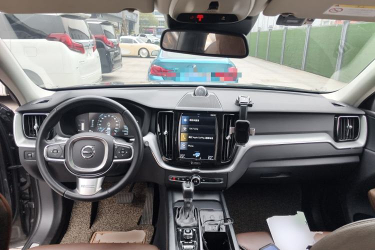Used Volvo XC60 2020 T5 4x4 Zhiyi Luxury Edition