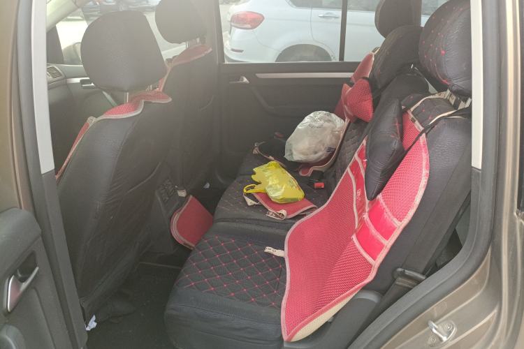 Used Volkswagen Touran 2015 1.4T Manual Fashion Edition 5-Seater Left Rear Seat